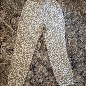 Glyder Gray Leopard woman's Jogger Pants size medium worn once super cozy & soft
